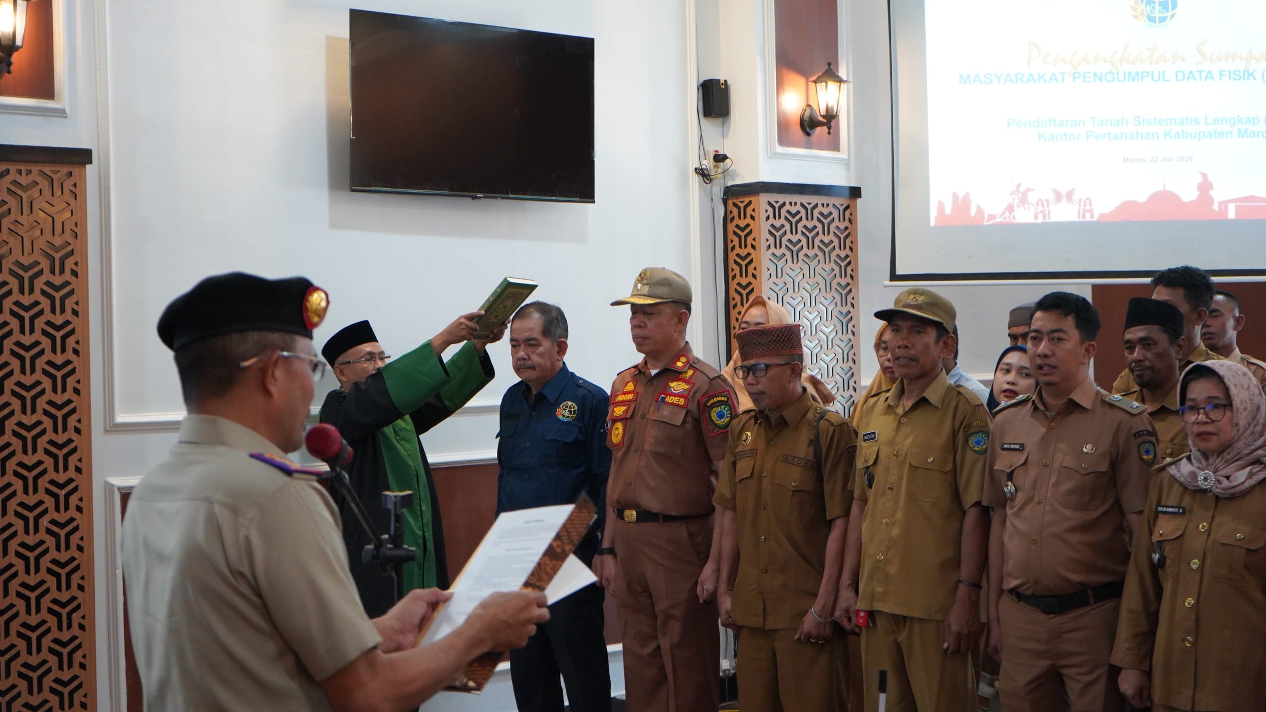Kawal Kesuksesan PTSL ILASPP 2026, Kepala Kantah Maros Angkat Sumpah Petugas Fisik dan Bangun Sinergi Tingkat Desa